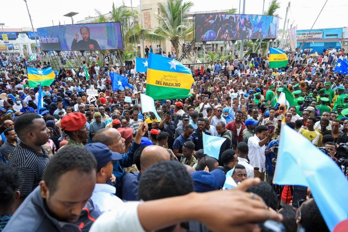 Ideal anal jinsiy aloqa Pantalonlardagi xotinlarning fotosuratlarini koring